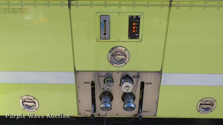 image for item DC0544 1991 Oshkosh T1500 fire truck