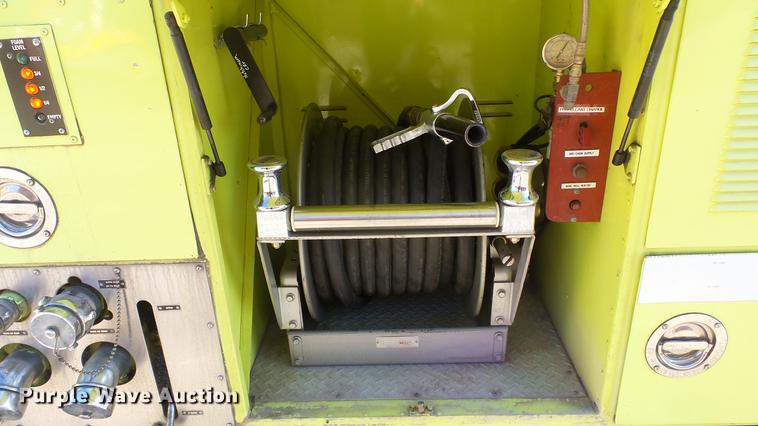 image for item DC0544 1991 Oshkosh T1500 fire truck