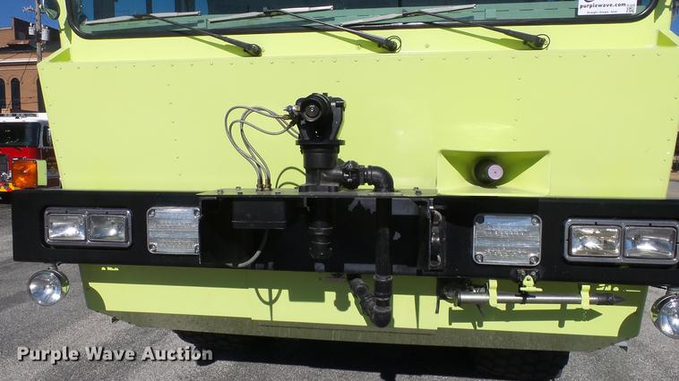 image for item DC0544 1991 Oshkosh T1500 fire truck