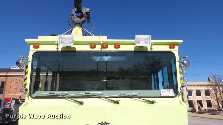 image for item DC0544 1991 Oshkosh T1500 fire truck