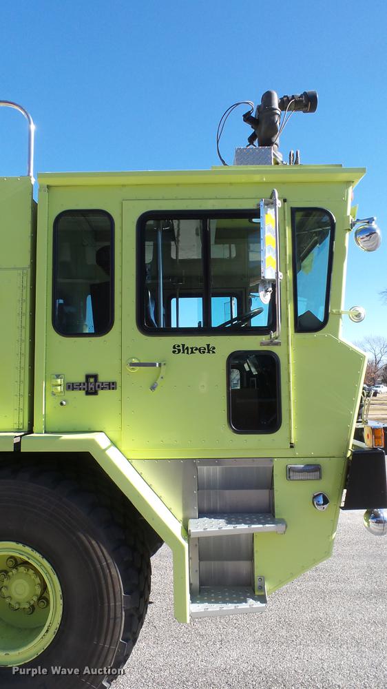 image for item DC0544 1991 Oshkosh T1500 fire truck