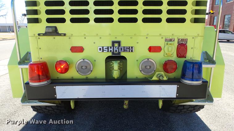 image for item DC0544 1991 Oshkosh T1500 fire truck