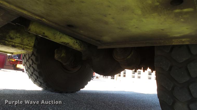 image for item DC0544 1991 Oshkosh T1500 fire truck