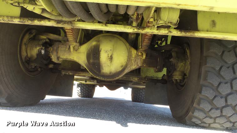 image for item DC0544 1991 Oshkosh T1500 fire truck