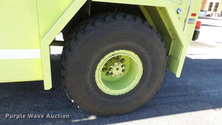 image for item DC0544 1991 Oshkosh T1500 fire truck