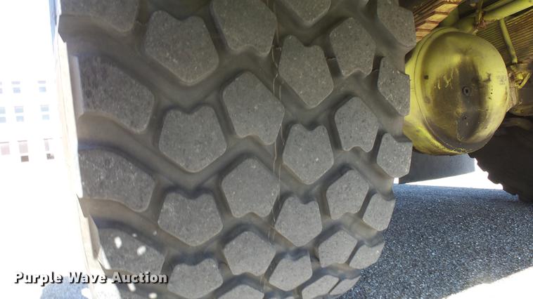 image for item DC0544 1991 Oshkosh T1500 fire truck