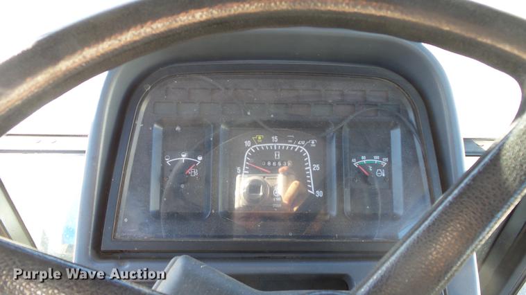 image for item DC0548 New Holland TS90 tractor