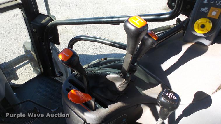 image for item DC0548 New Holland TS90 tractor