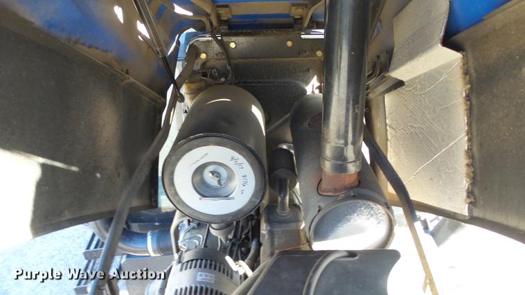 image for item DC0548 New Holland TS90 tractor