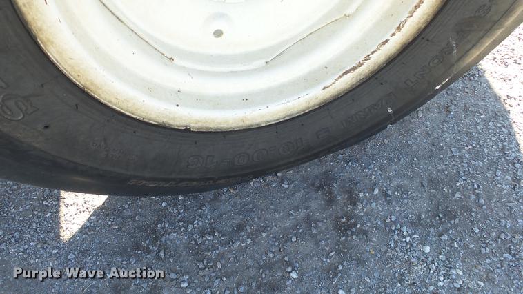 image for item DC0548 New Holland TS90 tractor