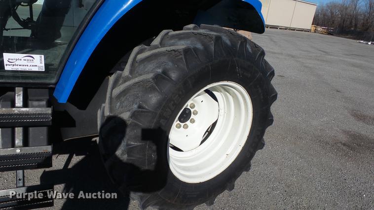 image for item DC0548 New Holland TS90 tractor
