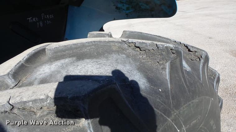 image for item DC0548 New Holland TS90 tractor