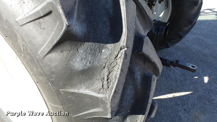 image for item DC0548 New Holland TS90 tractor