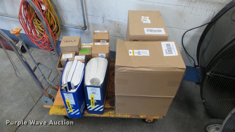 image for item DC0548 New Holland TS90 tractor