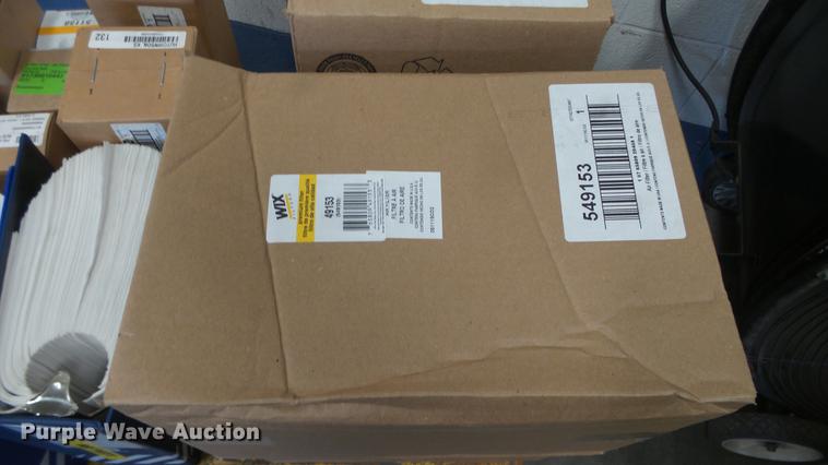 image for item DC0548 New Holland TS90 tractor