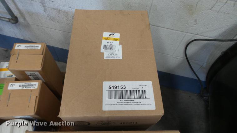 image for item DC0548 New Holland TS90 tractor