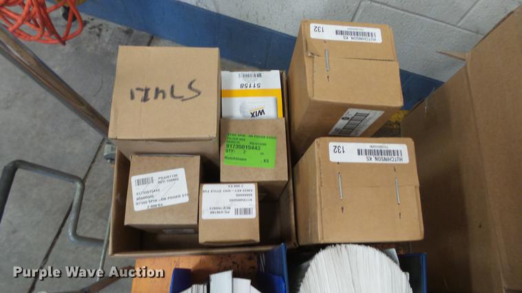 image for item DC0548 New Holland TS90 tractor