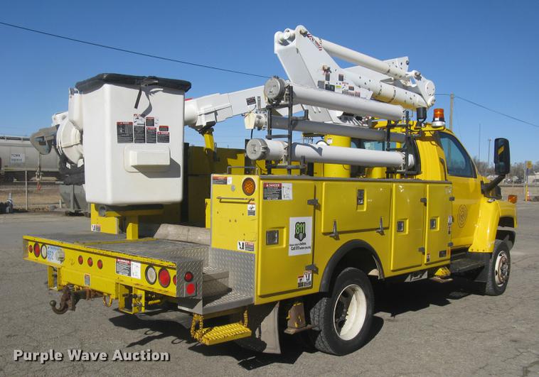 image for item DC2346 2008 GMC C5500 bucket truck