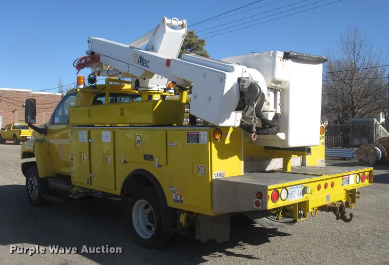 image for item DC2346 2008 GMC C5500 bucket truck