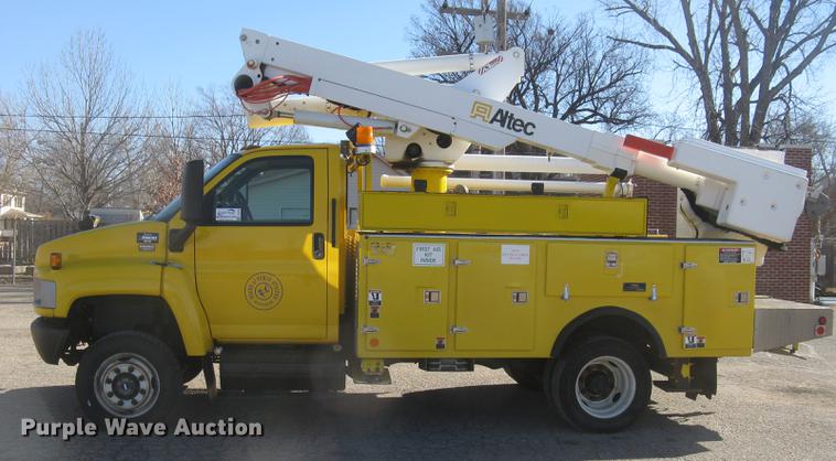 image for item DC2346 2008 GMC C5500 bucket truck