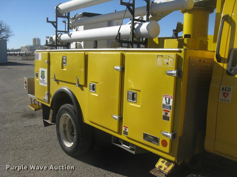 image for item DC2346 2008 GMC C5500 bucket truck