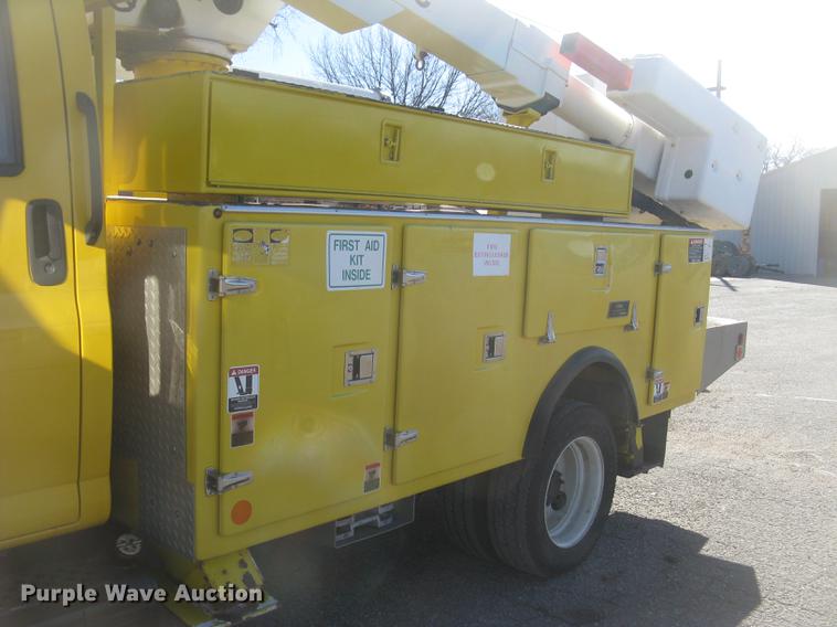 image for item DC2346 2008 GMC C5500 bucket truck
