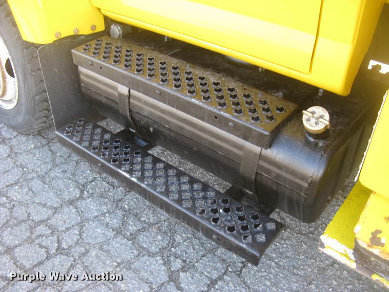 image for item DC2346 2008 GMC C5500 bucket truck