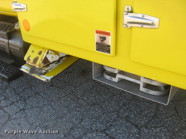 image for item DC2346 2008 GMC C5500 bucket truck