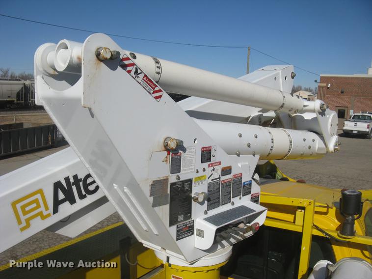 image for item DC2346 2008 GMC C5500 bucket truck