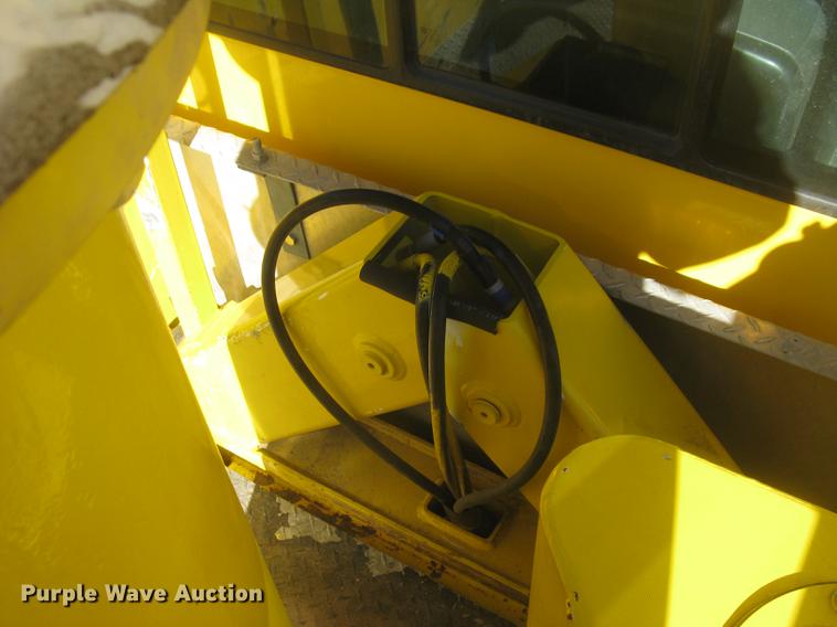 image for item DC2346 2008 GMC C5500 bucket truck