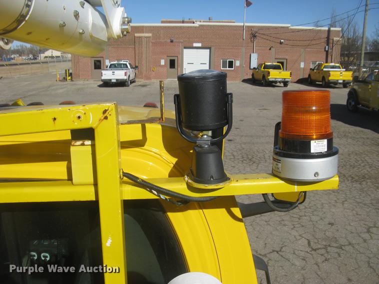 image for item DC2346 2008 GMC C5500 bucket truck