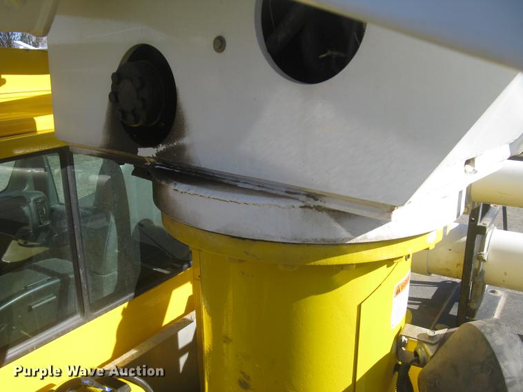 image for item DC2346 2008 GMC C5500 bucket truck