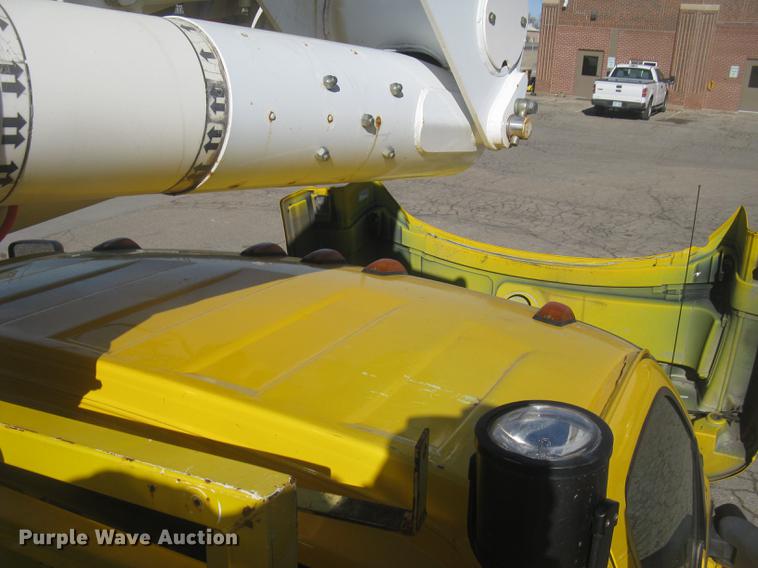 image for item DC2346 2008 GMC C5500 bucket truck