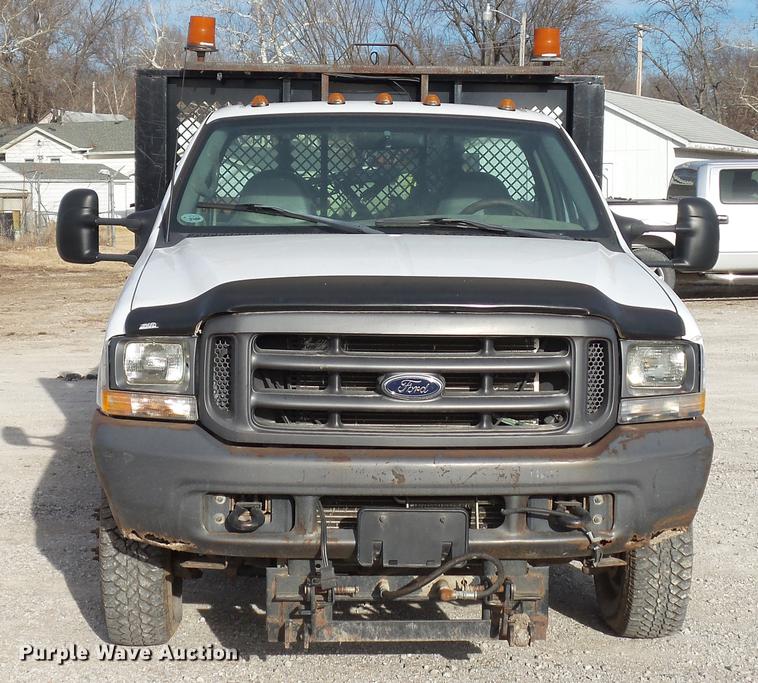 image for item DC5686 2002 Ford F350  XL Super Duty dump bed pickup truck