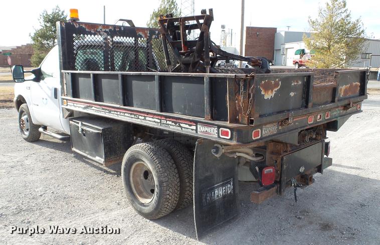 image for item DC5686 2002 Ford F350  XL Super Duty dump bed pickup truck