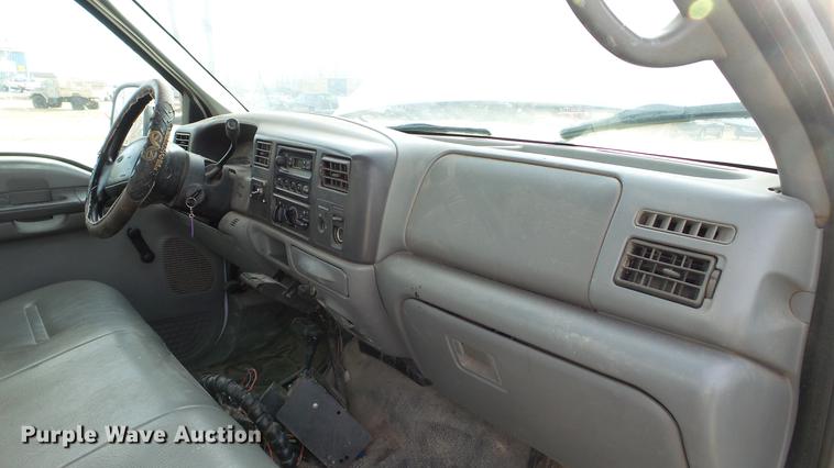 image for item DC5686 2002 Ford F350  XL Super Duty dump bed pickup truck