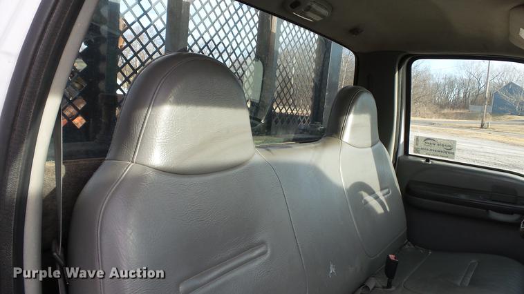 image for item DC5686 2002 Ford F350  XL Super Duty dump bed pickup truck