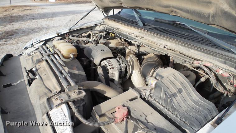 image for item DC5686 2002 Ford F350  XL Super Duty dump bed pickup truck