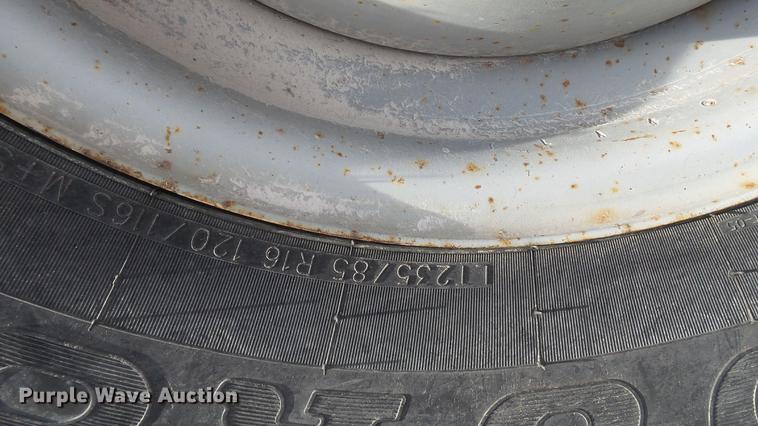 image for item DC5686 2002 Ford F350  XL Super Duty dump bed pickup truck