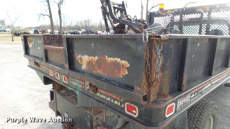 image for item DC5686 2002 Ford F350  XL Super Duty dump bed pickup truck