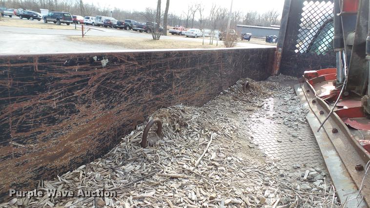 image for item DC5686 2002 Ford F350  XL Super Duty dump bed pickup truck