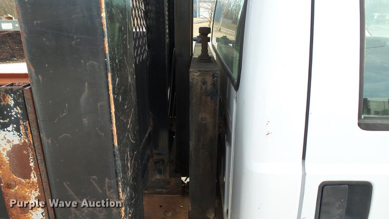 image for item DC5686 2002 Ford F350  XL Super Duty dump bed pickup truck