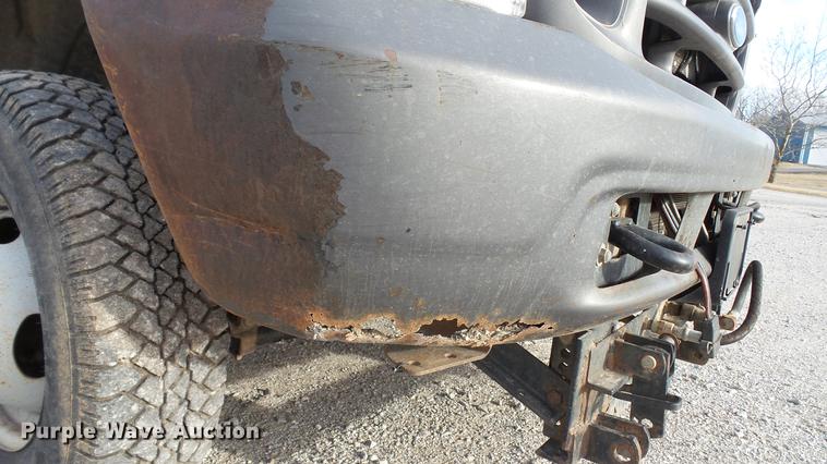 image for item DC5686 2002 Ford F350  XL Super Duty dump bed pickup truck