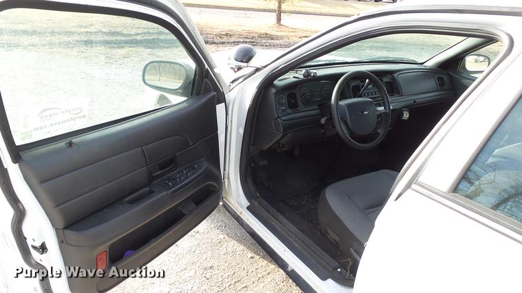 image for item DC5687 2008 Ford Crown Victoria Police Interceptor