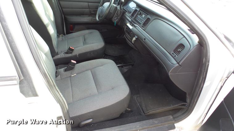 image for item DC5687 2008 Ford Crown Victoria Police Interceptor