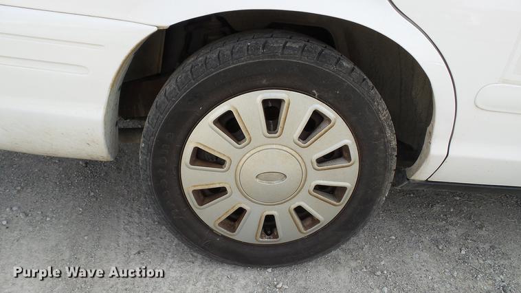 image for item DC5687 2008 Ford Crown Victoria Police Interceptor