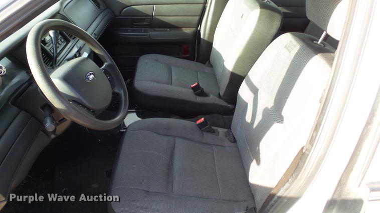 image for item DC5688 2007 Ford Crown Victoria Police Interceptor