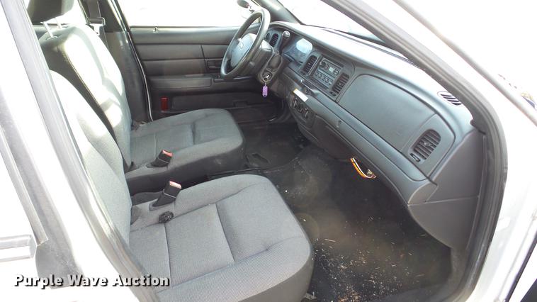 image for item DC5688 2007 Ford Crown Victoria Police Interceptor