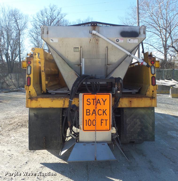 image for item DC7426 2001 International 4900 Crew Cab dump truck