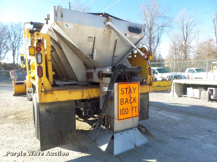 image for item DC7426 2001 International 4900 Crew Cab dump truck